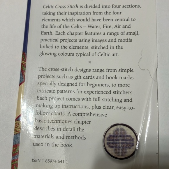 Book - Celtic Cross Stitch by Anne Orr & Lesley Clarke 2001 - Picture 4 of 16